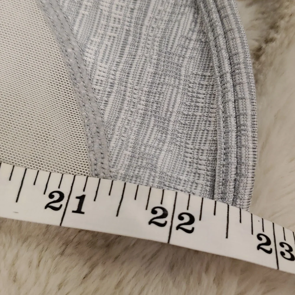 Athleta Chaturanga Capri Crop Leggings Gray Heathered Mesh M